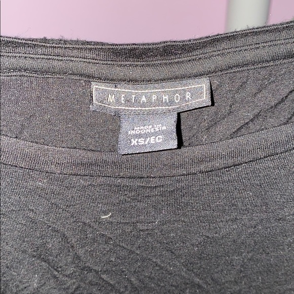 Black shirt - Picture 2 of 3